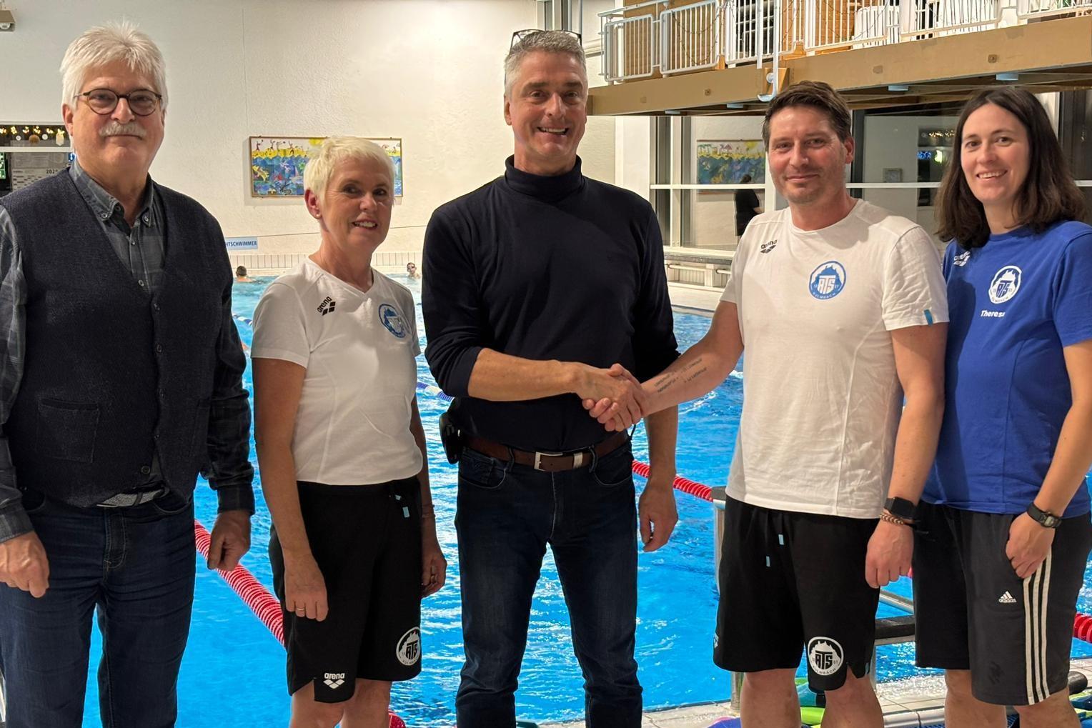 2025 12 15 Spendenübergabe Rotary Club_ 2025 12 15 Spendenübergabe Rotary Club_